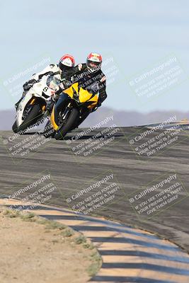 media/Nov-16-2025-Race Pace (Sun) [[8c5fa54630]]/Verified Riders/1-Turns 9 and 10 (925am)/